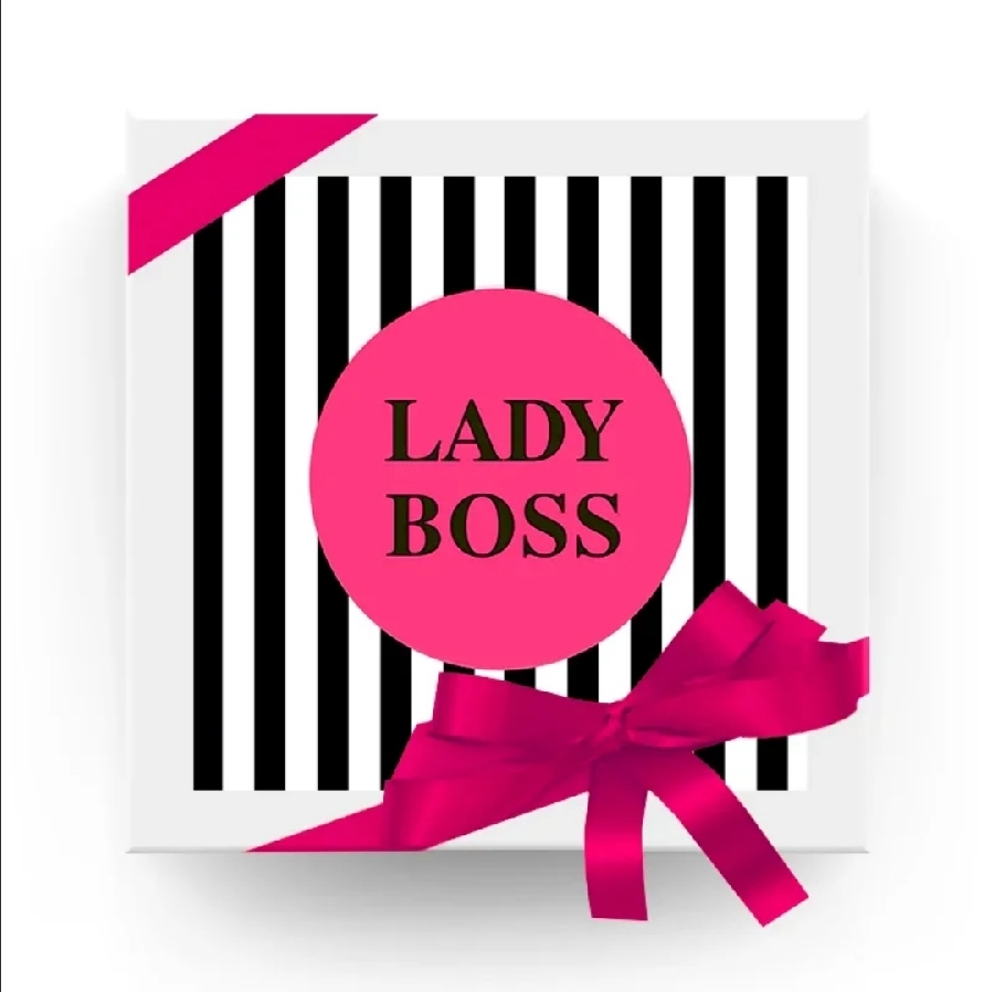 картинка Коробочка подарочная "LADYBOSS" от магазина Dreambox