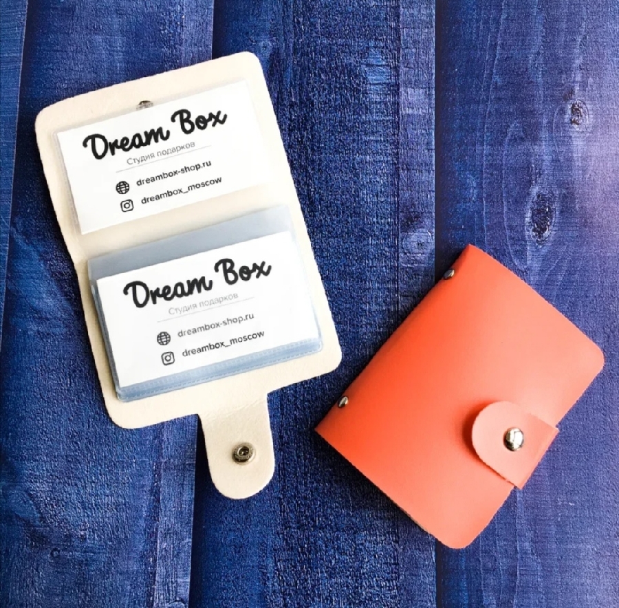 картинка Визитница на кнопке, цвет персиовый от магазина Dreambox