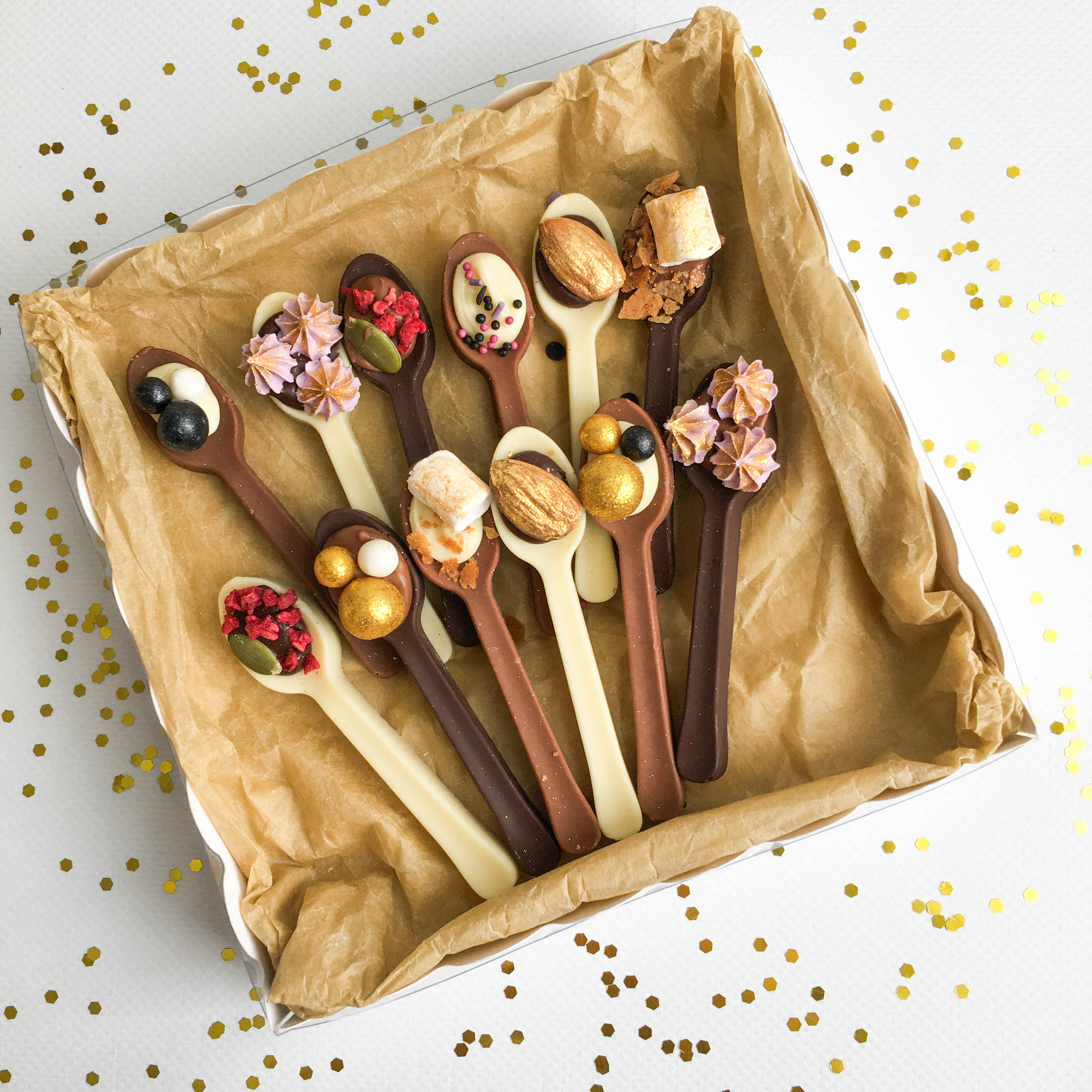 картинка Шоколад ручной работы бельгийский "ЛОЖЕЧКИ" gold от магазина Dreambox