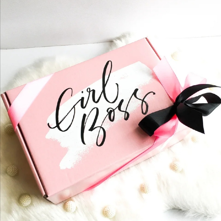 картинка Коробочка подарочная "GIRL BOSS" от магазина Dreambox